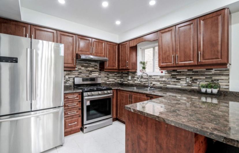 Modern 5636 Dolmite Ave Mississauga